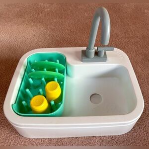 Lovevery Kids Play Sink with Accessories